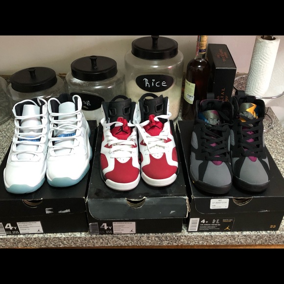 Jordan 11 Columbia size 4 - Picture 2 of 10